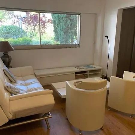 Апартаменты Grand Studio Centre Ville Йер